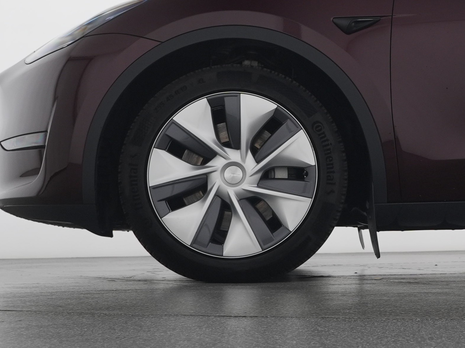 TESLA Model Y Long Range-image-2
