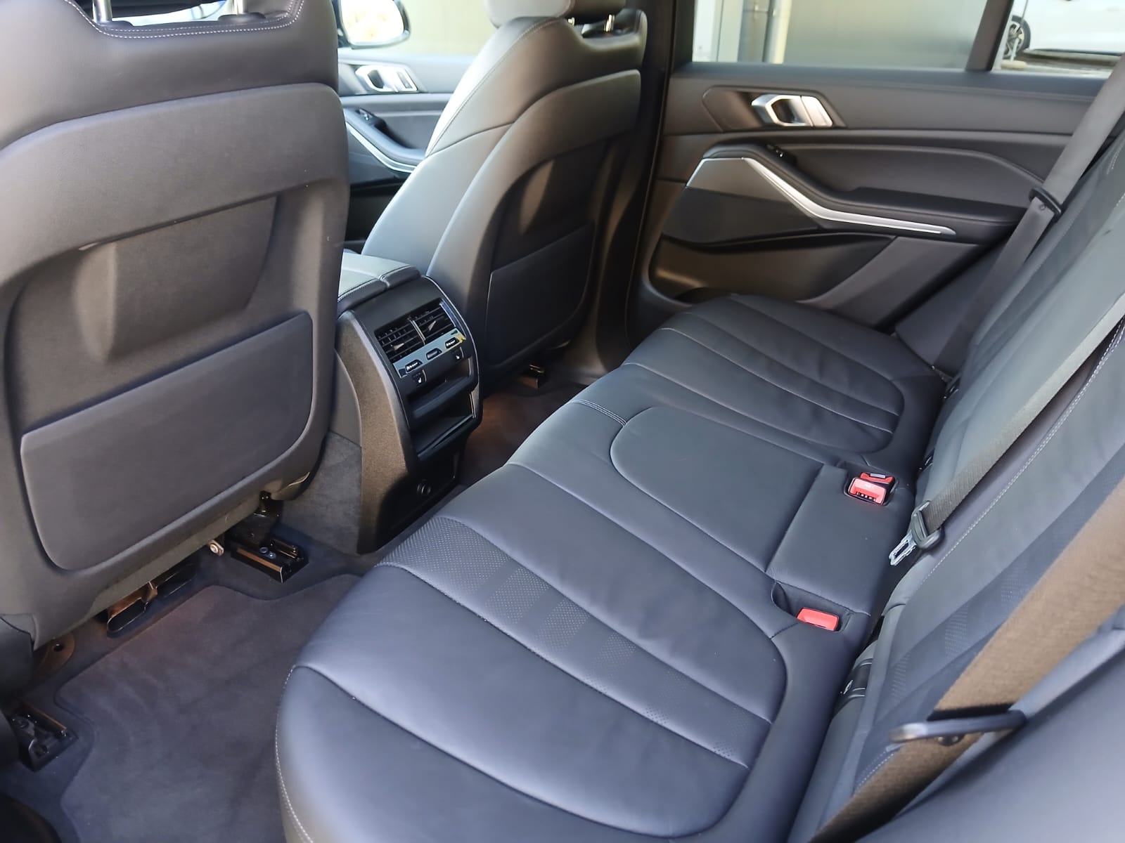 BMW X5 30d xDrive SAG-image-11