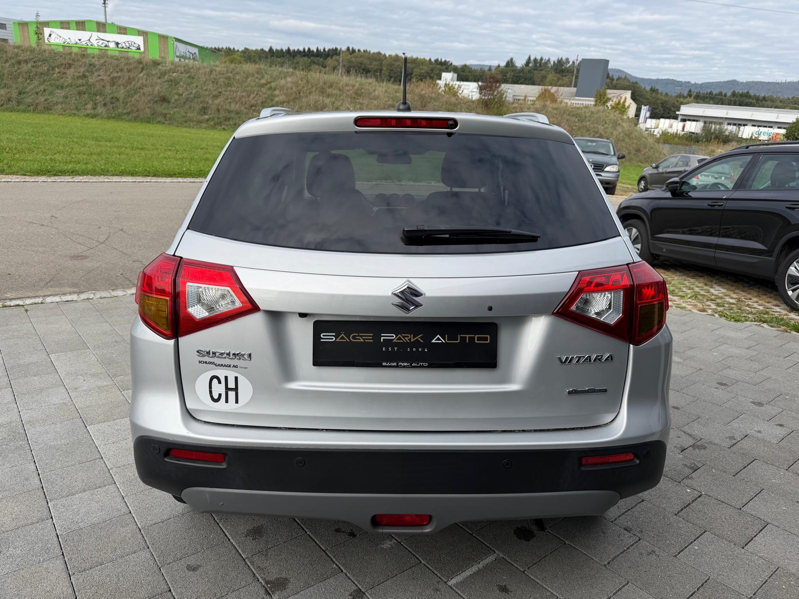 SUZUKI Vitara 1.4 T Piz Sulai Top 4x4-image-5