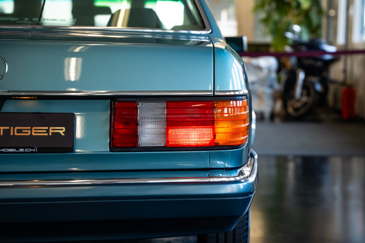 MERCEDES-BENZ 420 SEC Automatic-image-9