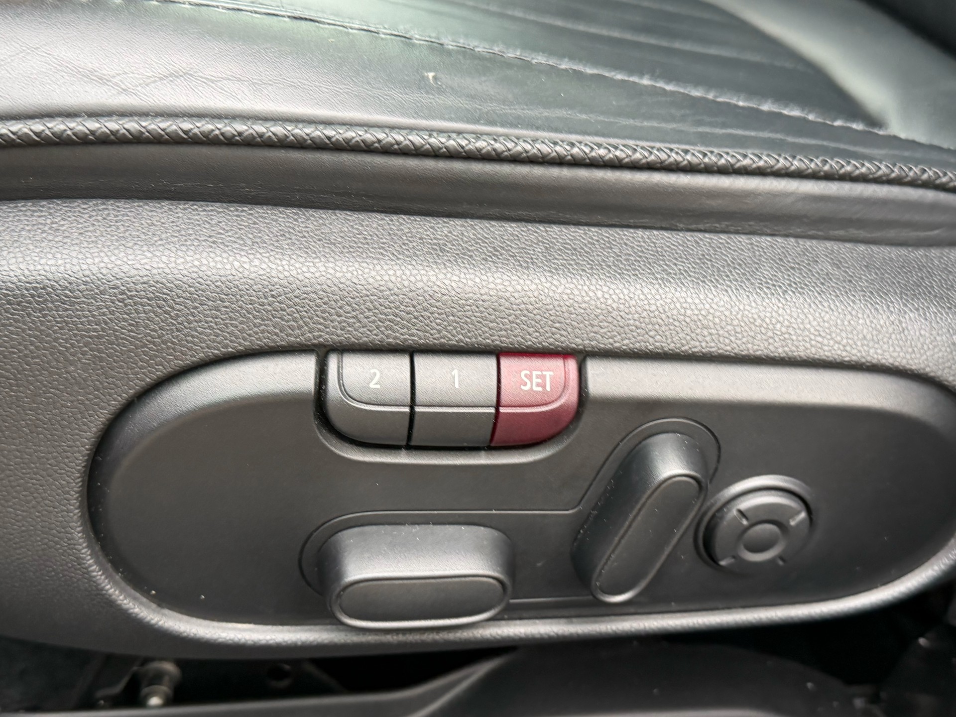 MINI Clubman Cooper S ALL4 Steptronic-image-9