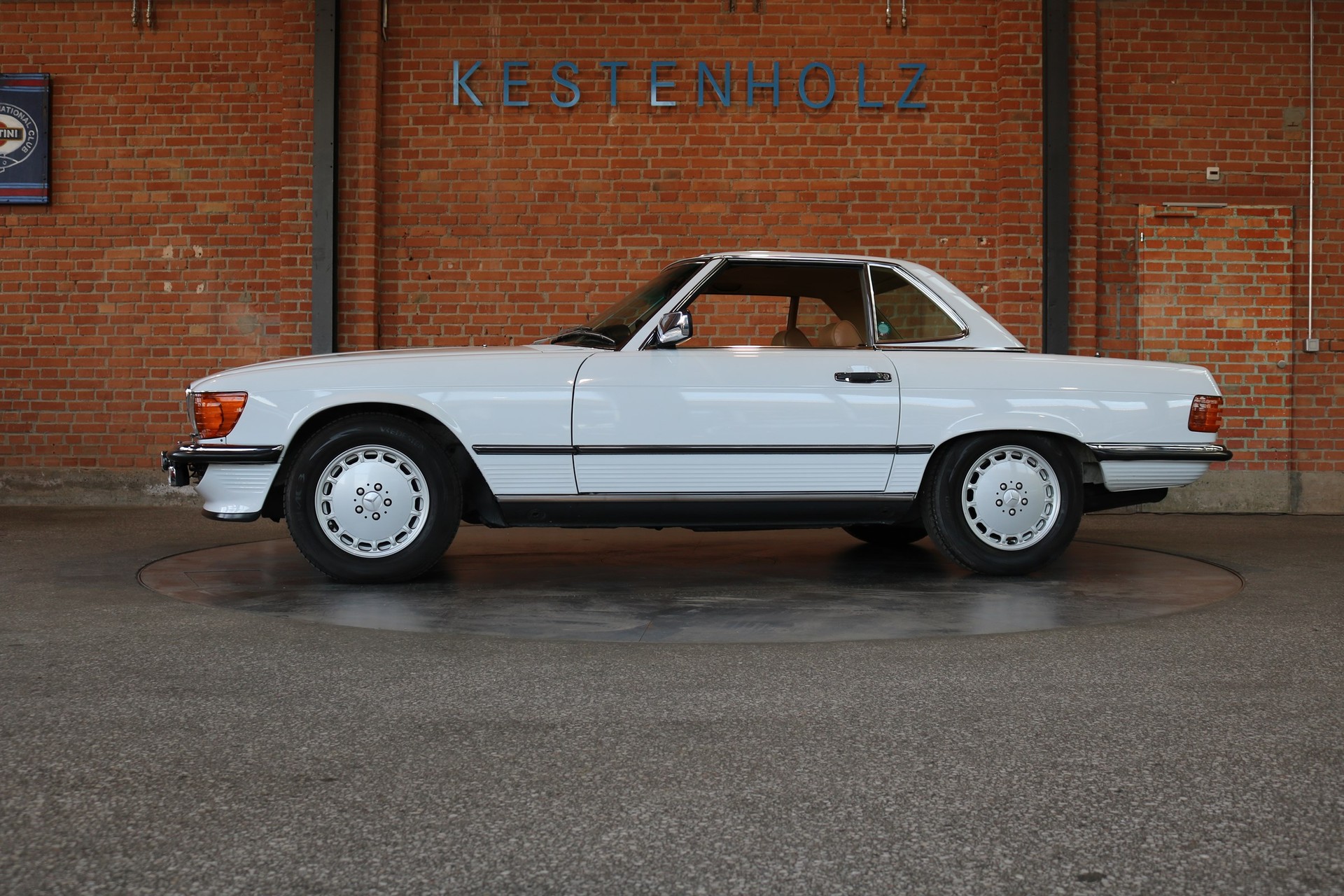 MERCEDES-BENZ 300 SL Automatic-image-1