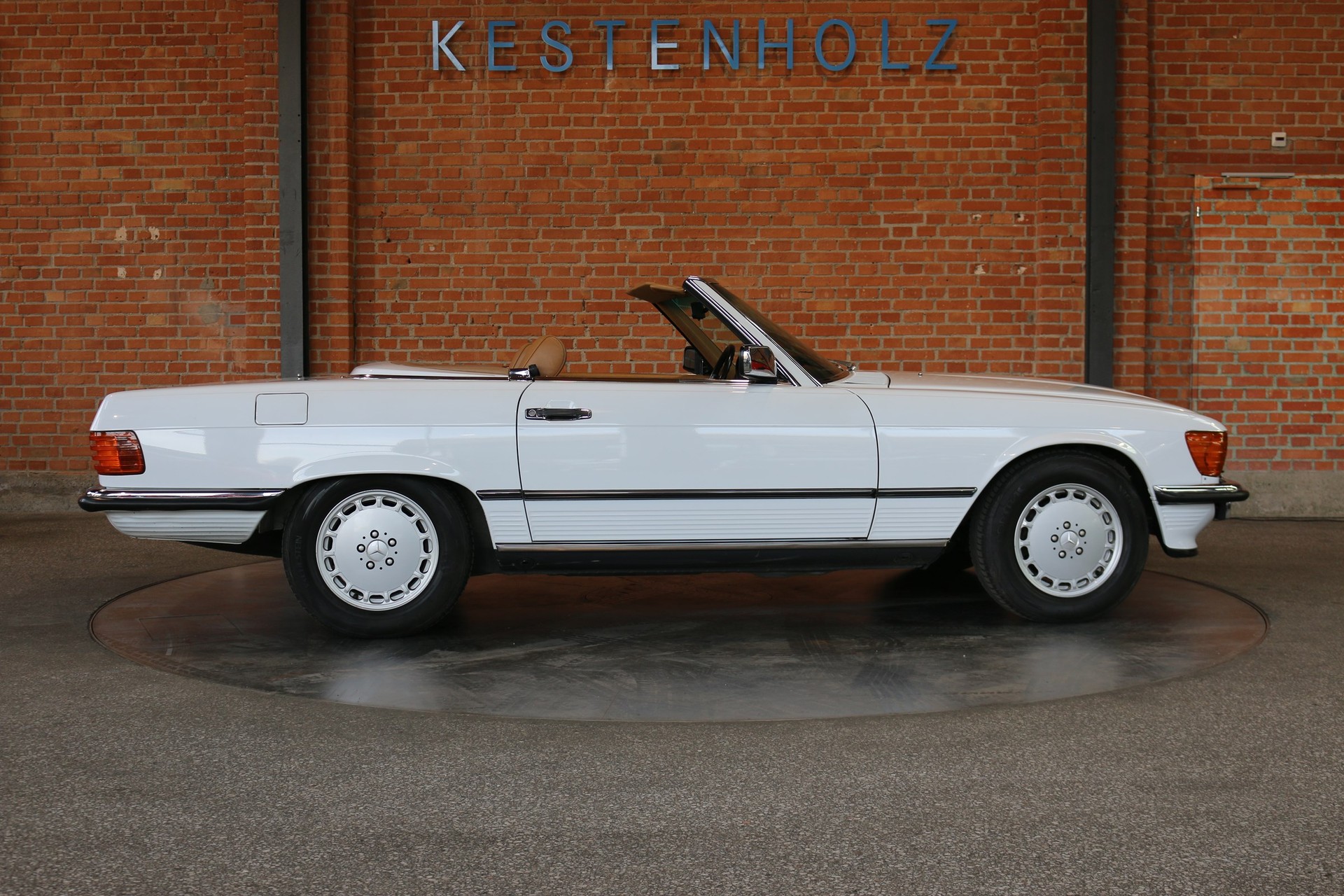 MERCEDES-BENZ 300 SL Automatic-image-3