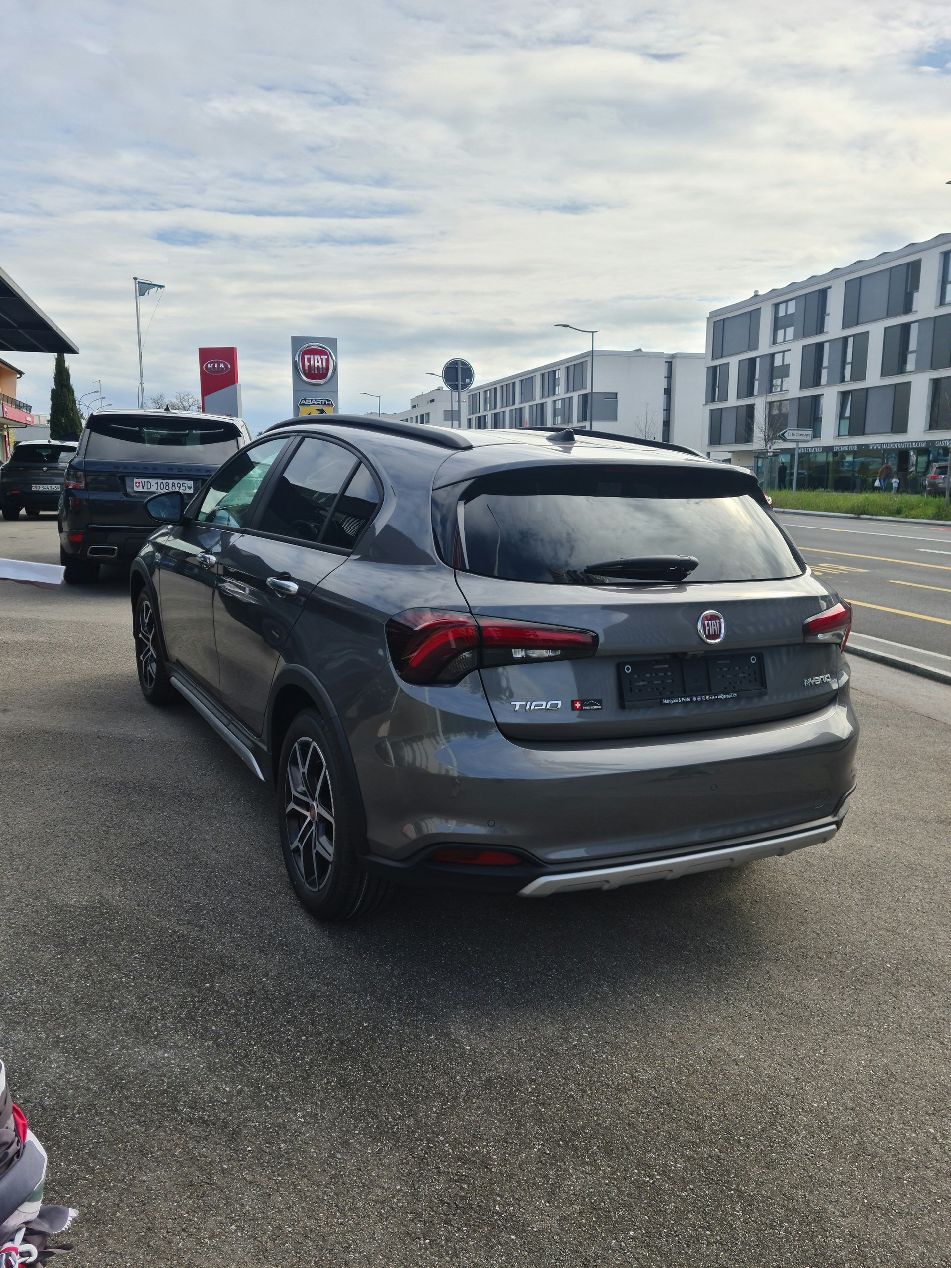 FIAT Tipo Hybrid 1.5 Swiss Edition Cross-image-3
