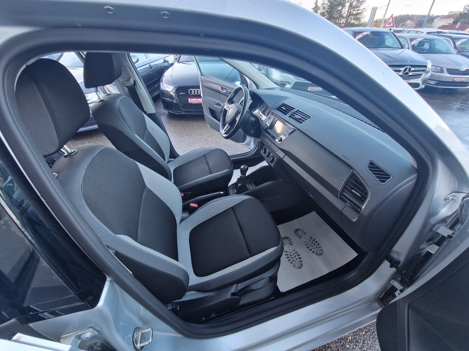 SKODA Fabia 1.2 TSI Ambition-image-7