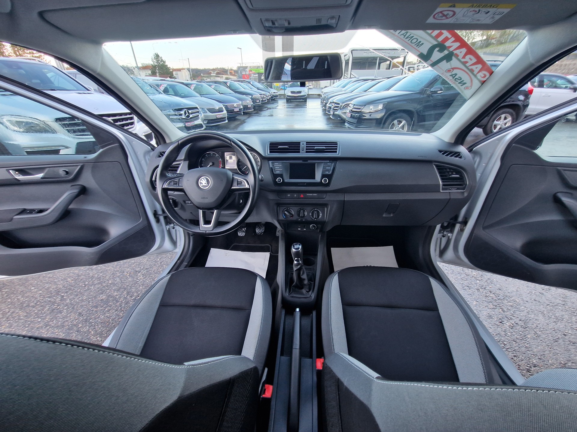 SKODA Fabia 1.2 TSI Ambition-image-8