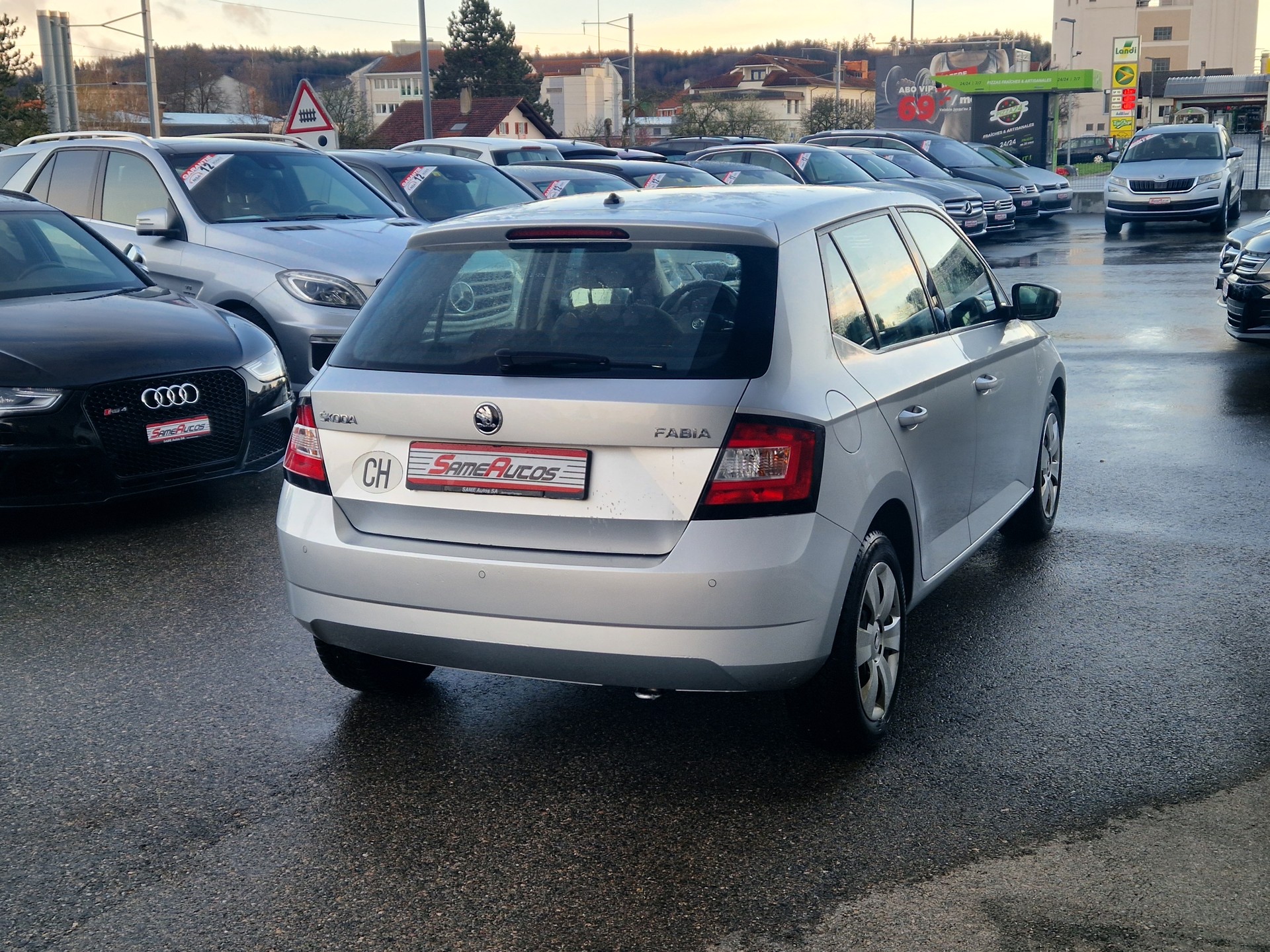 SKODA Fabia 1.2 TSI Ambition-image-1