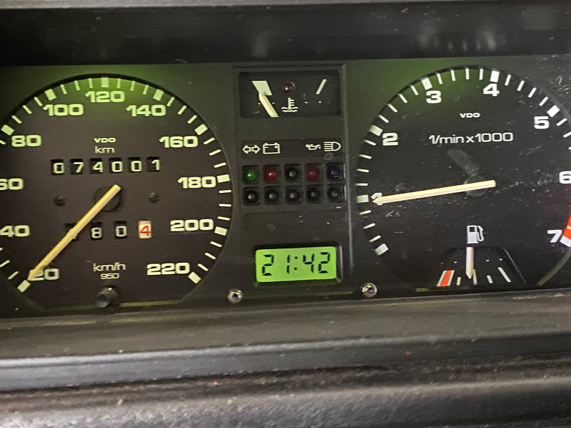 VW Golf 1800 CL Flash-image-11