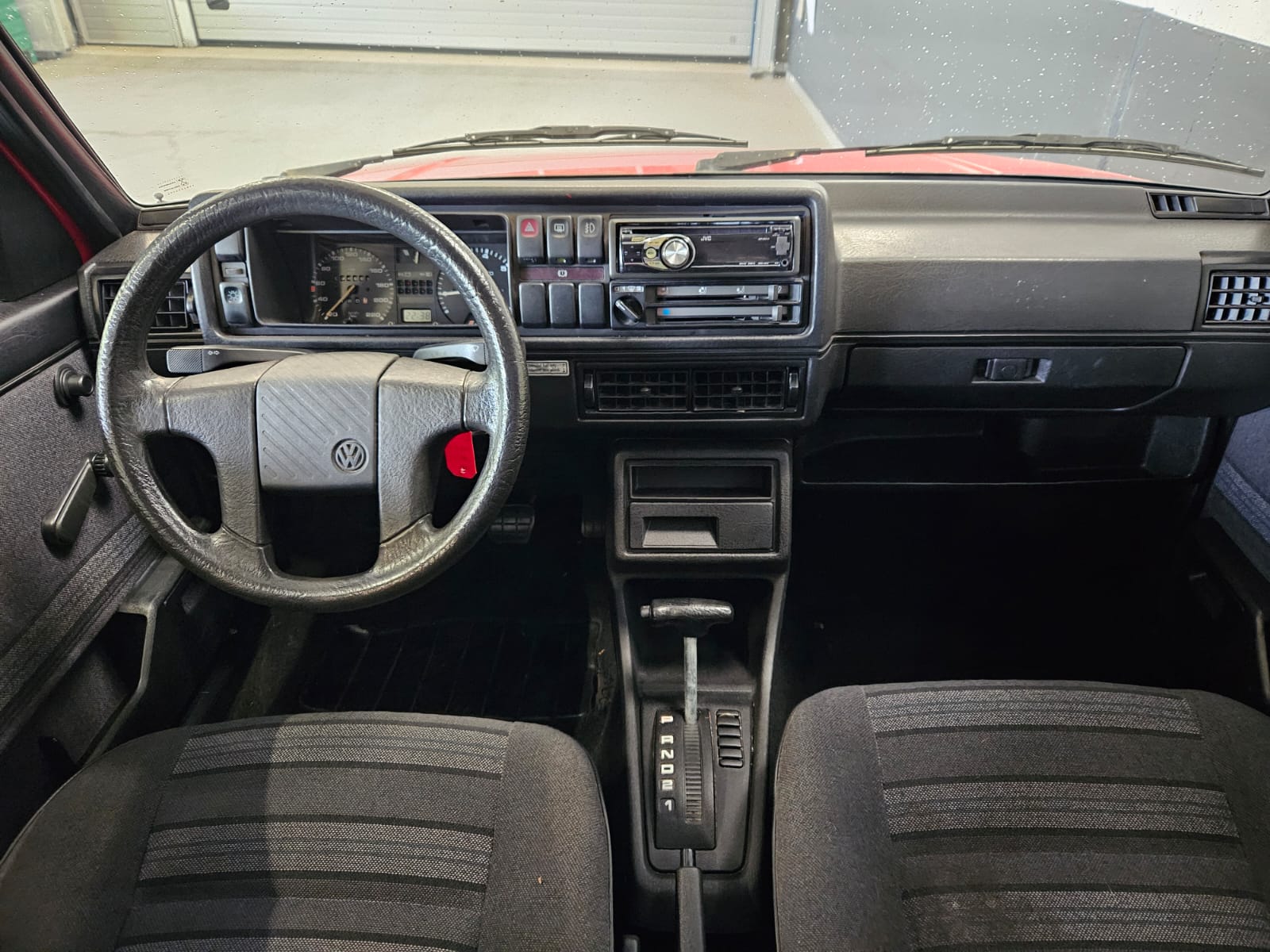 VW Golf 1800 CL Flash-image-10