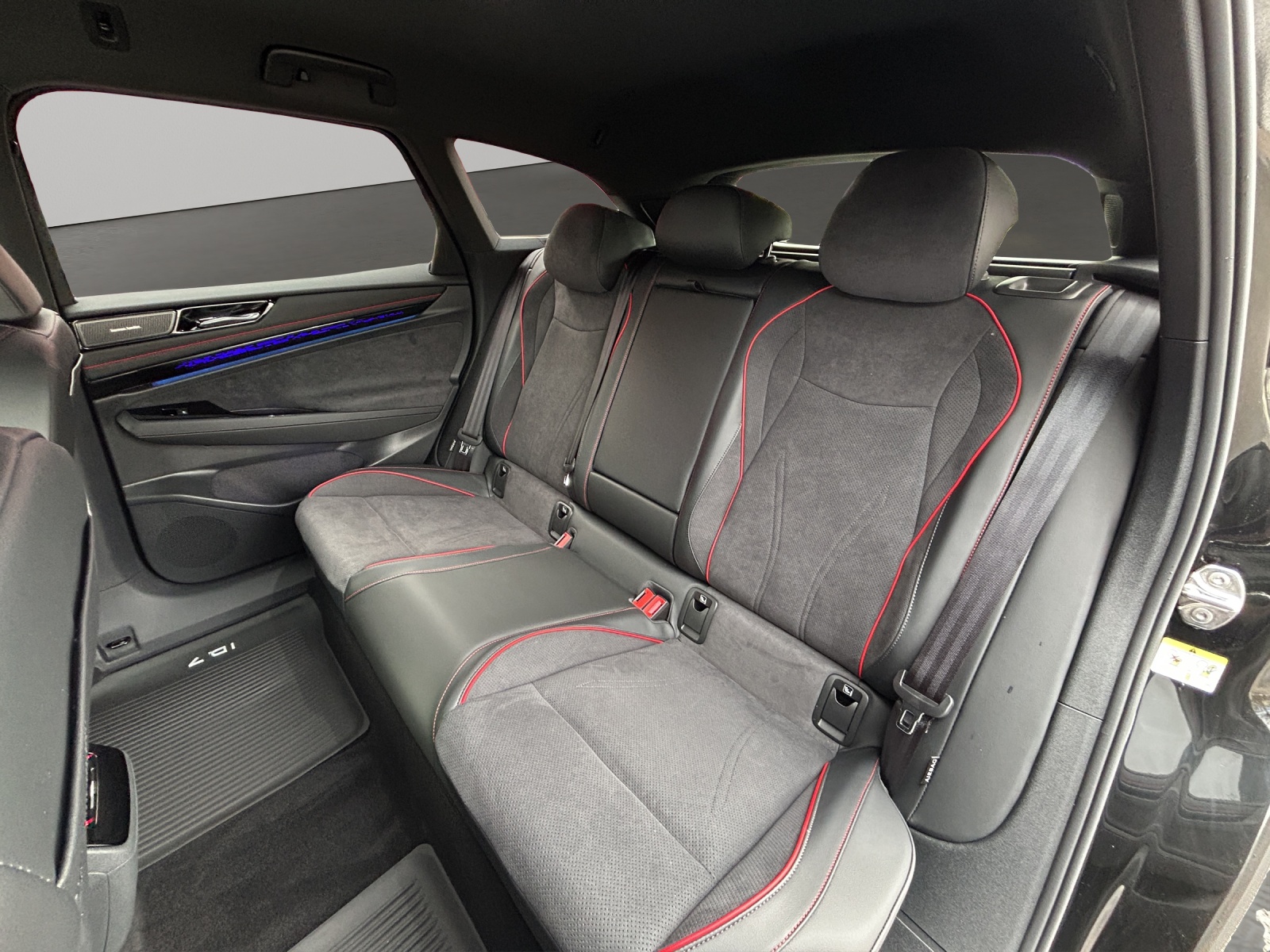 VW ID.7 Tourer GTX 86 kWh GTX United 4 Motion-image-8