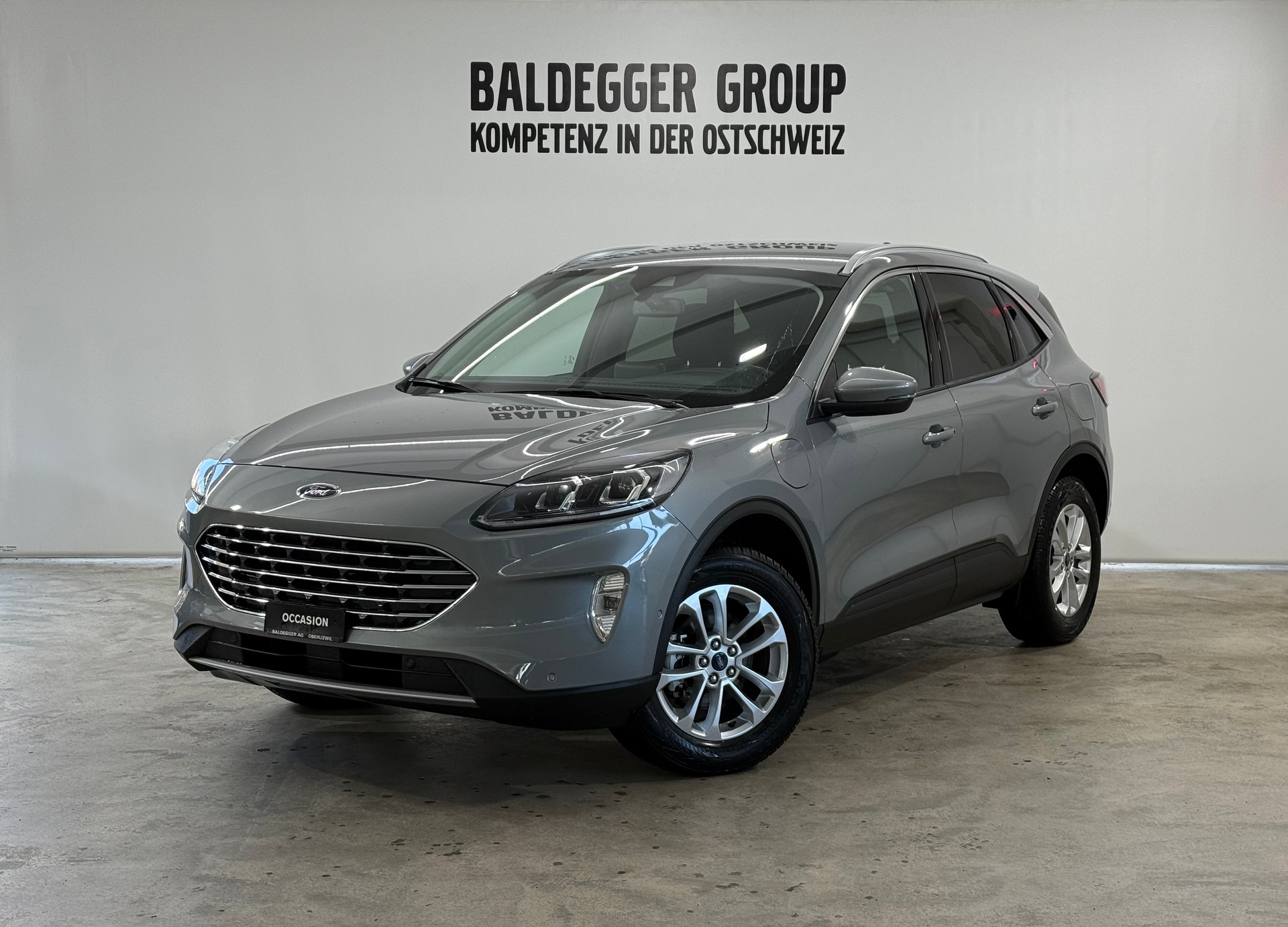 FORD Kuga 2.5 Plug-in Hybrid Titani-image-0