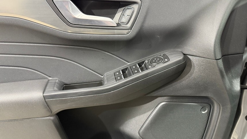 FORD Kuga 2.5 Plug-in Hybrid Titani-image-12