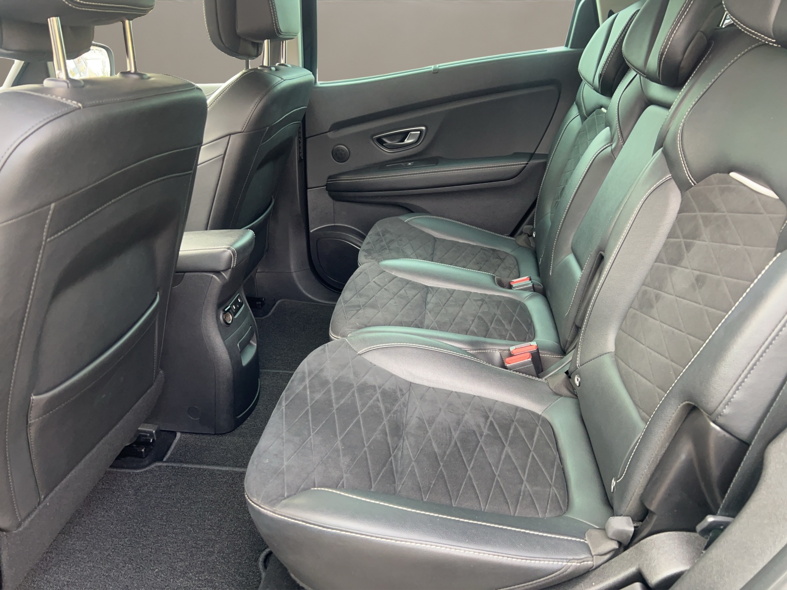 RENAULT Grand Scénic 1.3 16V Turbo Executive EDC-image-6
