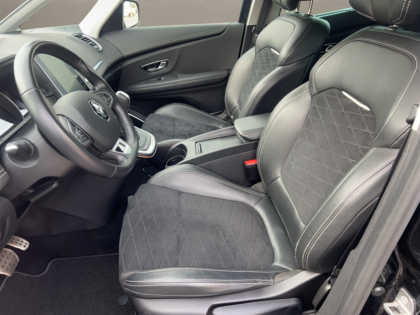 RENAULT Grand Scénic 1.3 16V Turbo Executive EDC-image-5