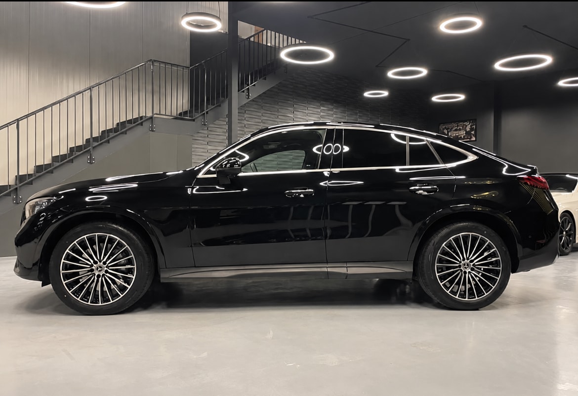 MERCEDES-BENZ GLC Coupé 220 d AMG Line 4Matic 9G-Tronic-showroom-element-3