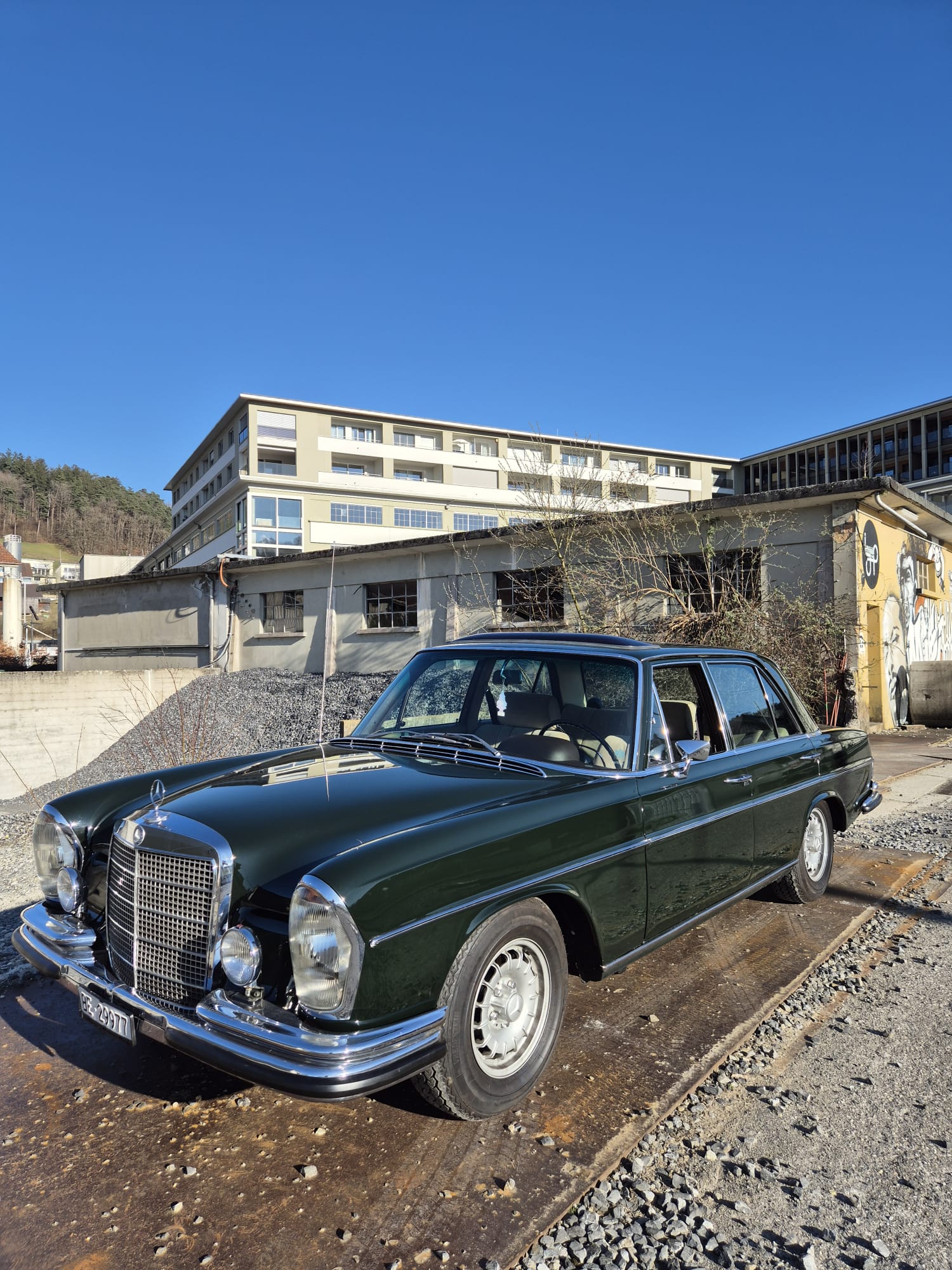 MERCEDES-BENZ 280-image-0