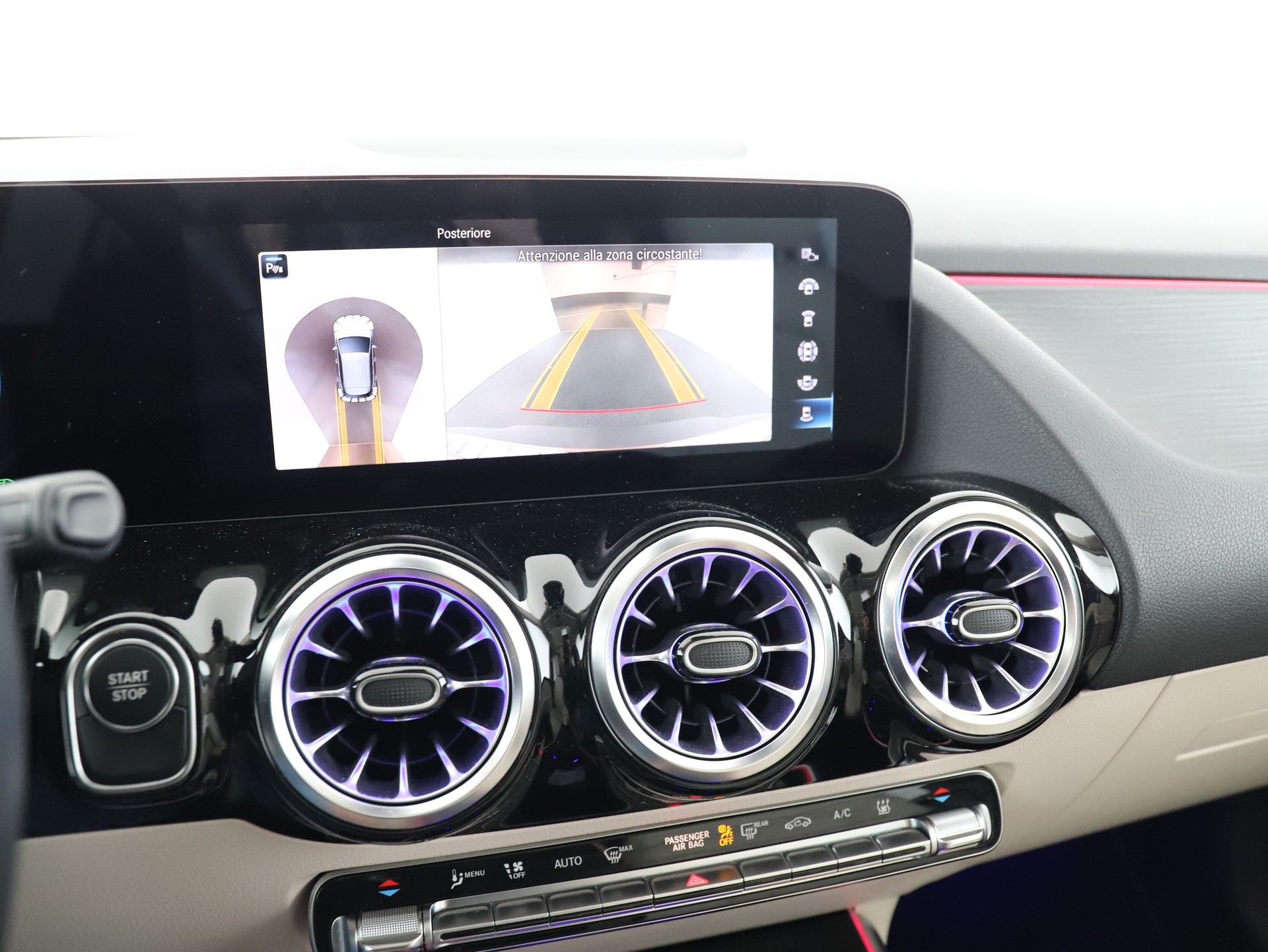 MERCEDES-BENZ EQA 350 4Matic-image-14