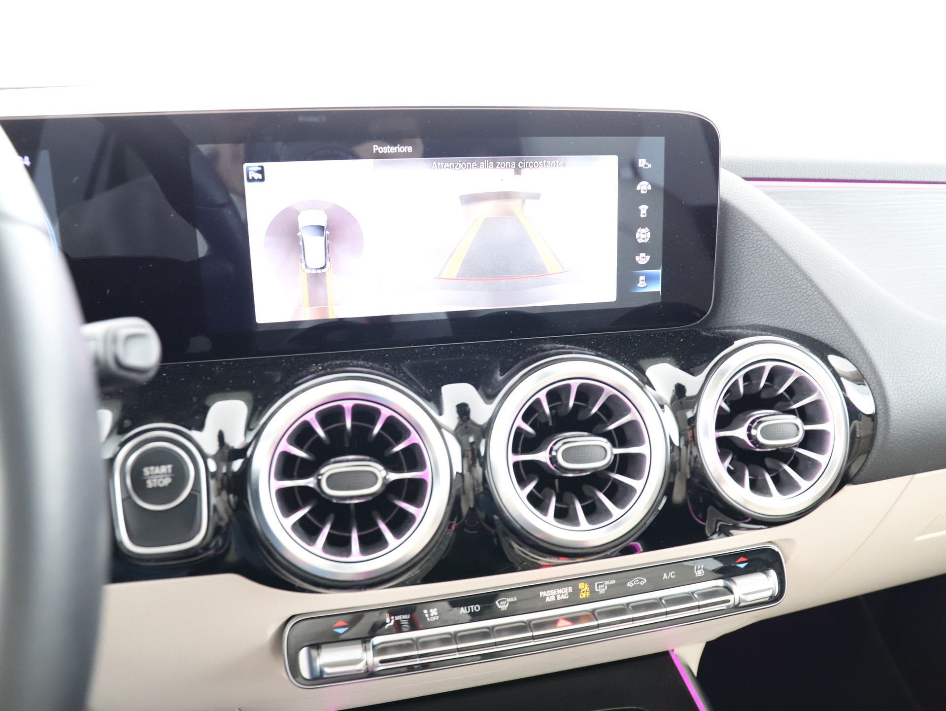 MERCEDES-BENZ EQA 350 4Matic-image-15