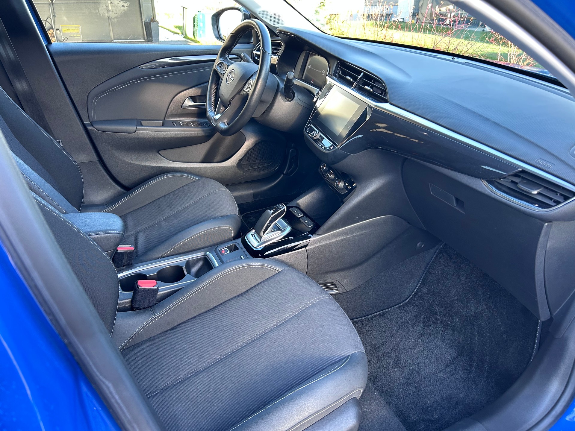OPEL Corsa e-Elegance-image-3