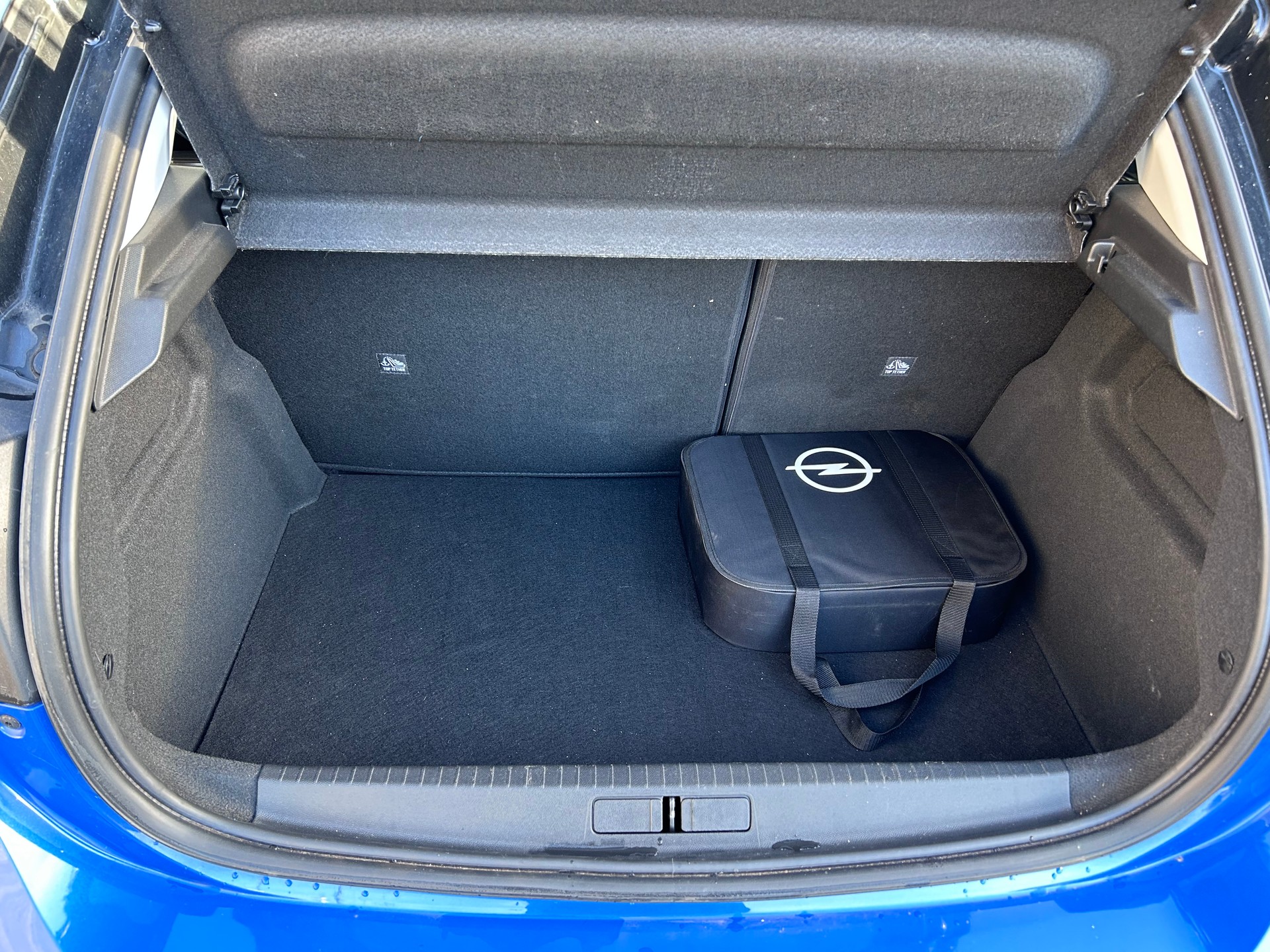 OPEL Corsa e-Elegance-image-2