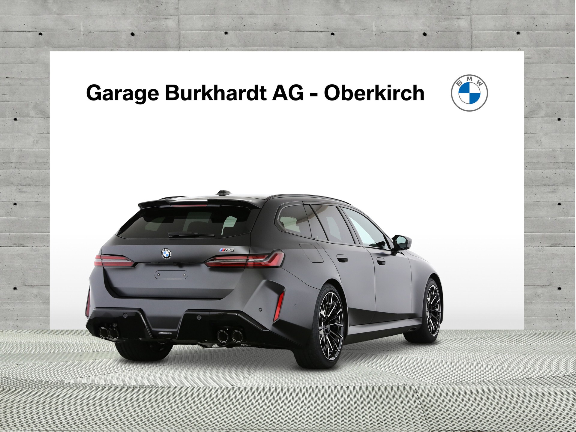 BMW M5 xDrive Touring-image-1