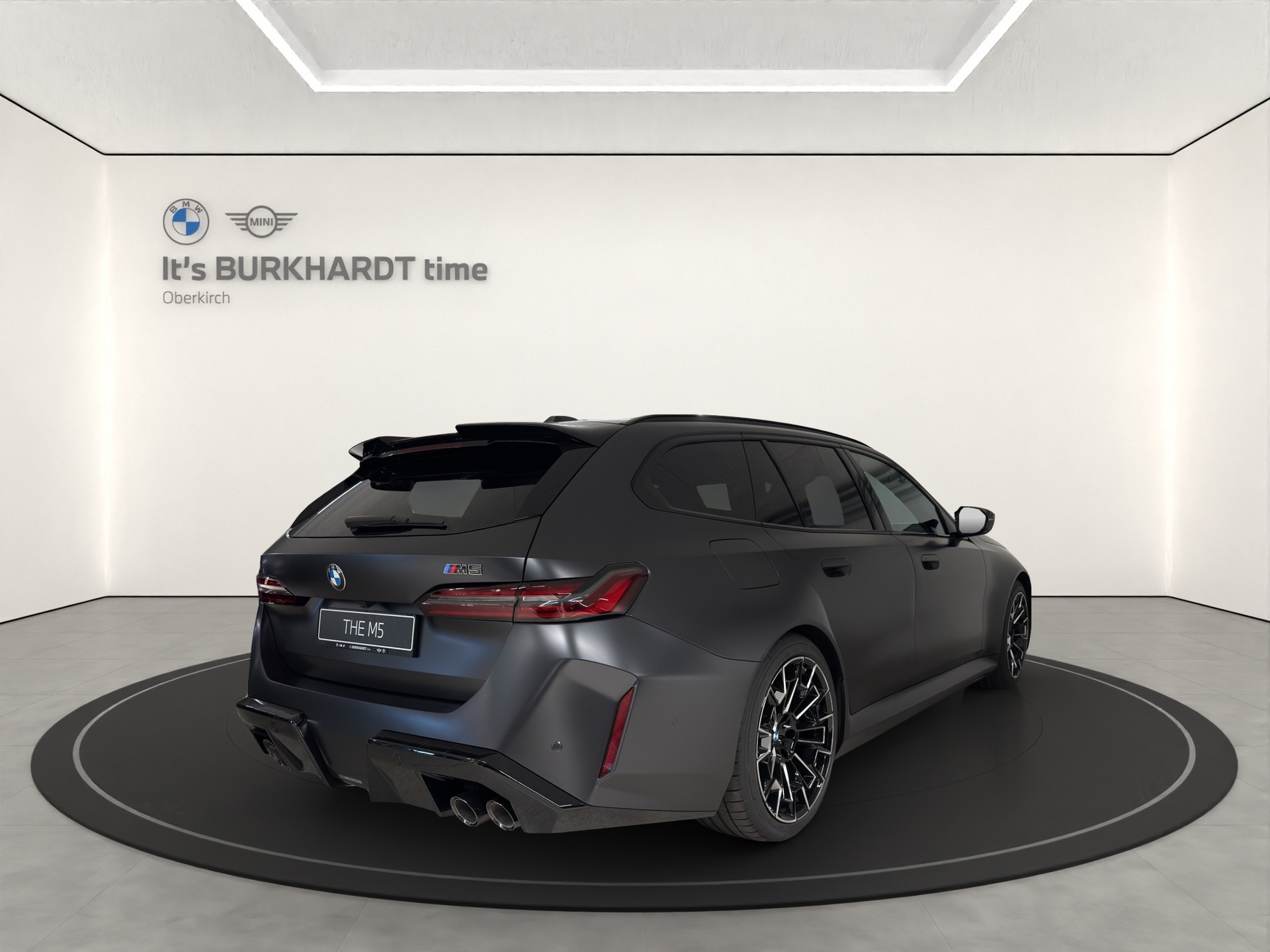 BMW M5 xDrive Touring-image-4