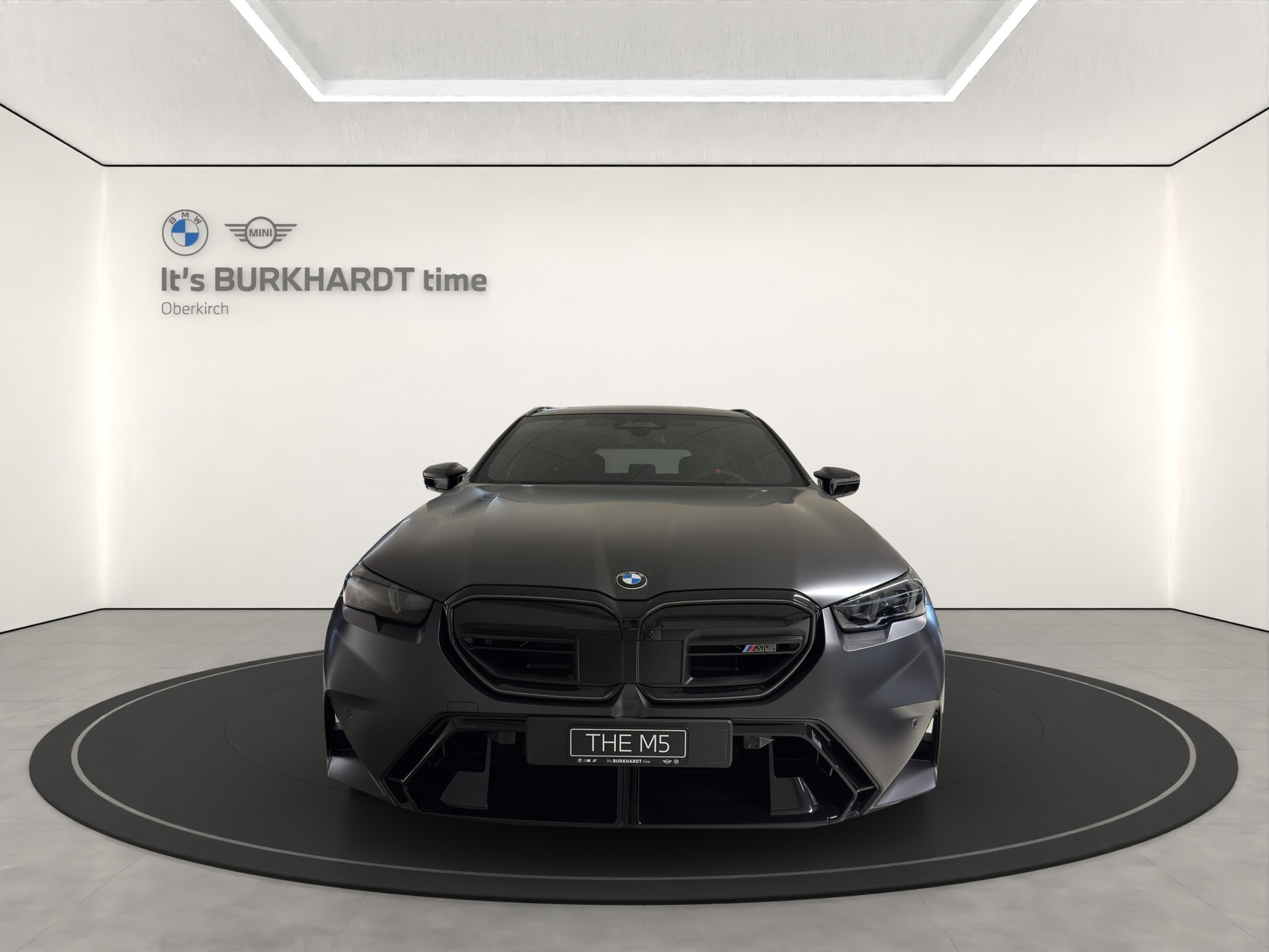 BMW M5 xDrive Touring-image-8