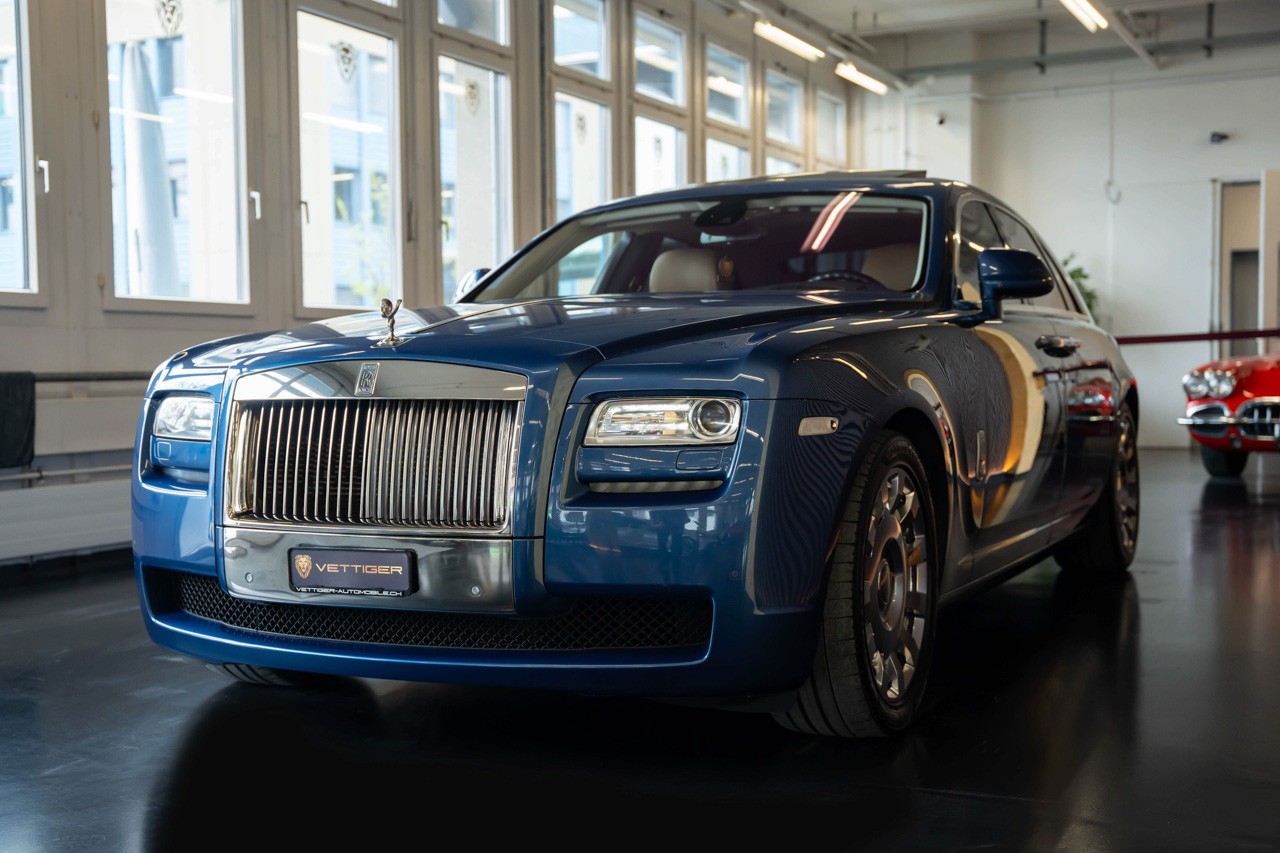 ROLLS-ROYCE Ghost 6.6 V12-showroom-element-2