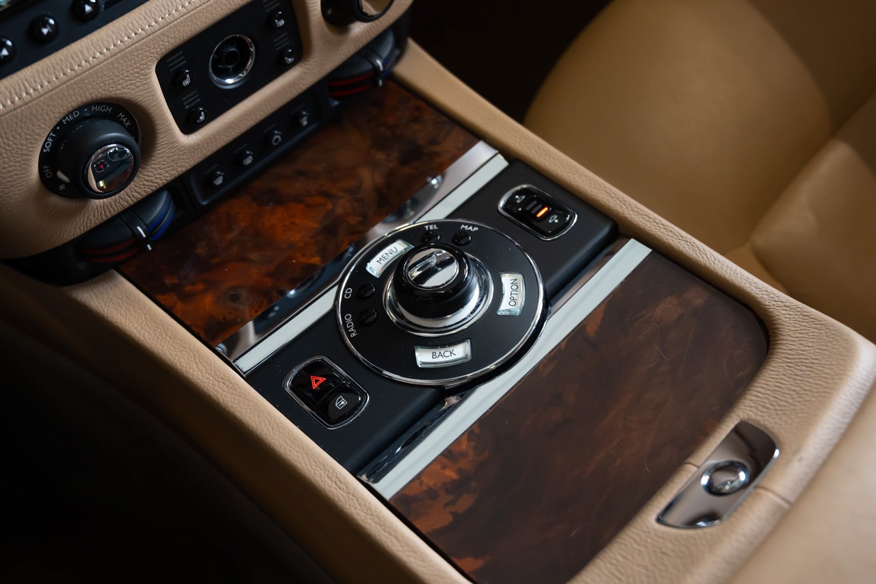 ROLLS-ROYCE Ghost 6.6 V12-image-32