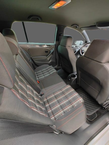 VW Golf 2.0 TSI GTI-image-9