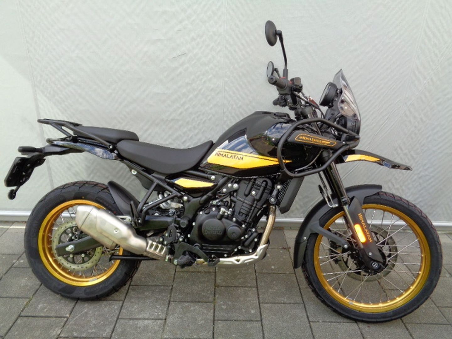 ROYAL ENFIELD HIMALAYAN 452-showroom-element-3