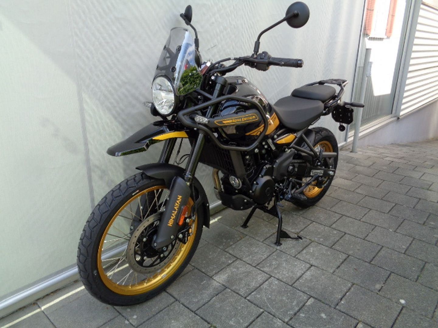 ROYAL ENFIELD HIMALAYAN 452-showroom-element-1