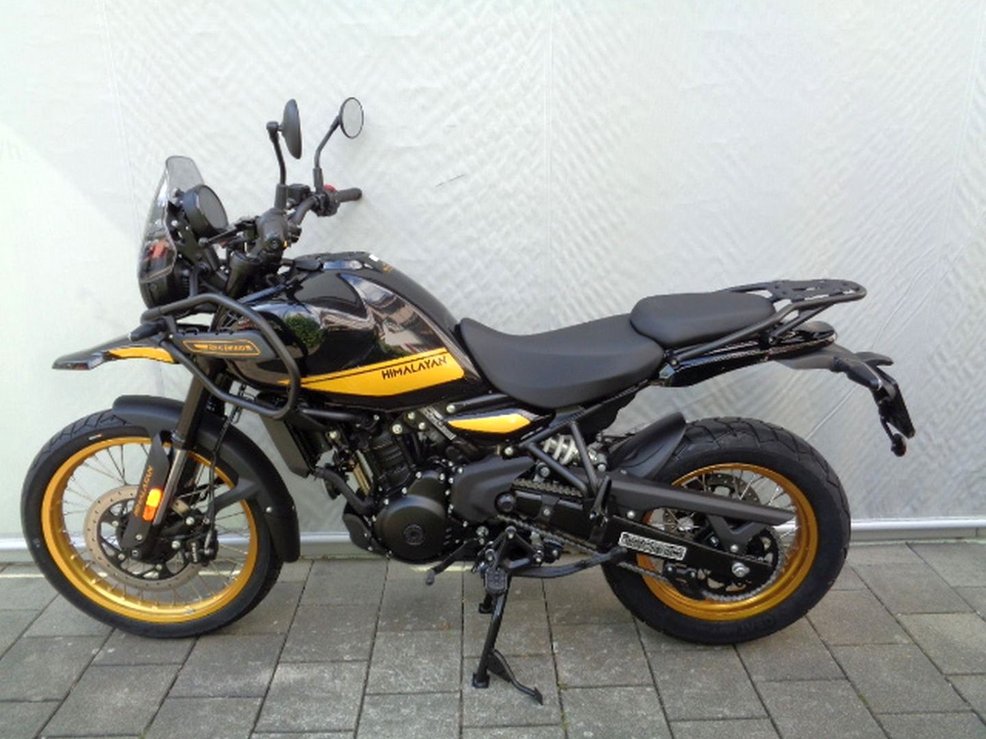 ROYAL ENFIELD HIMALAYAN 452