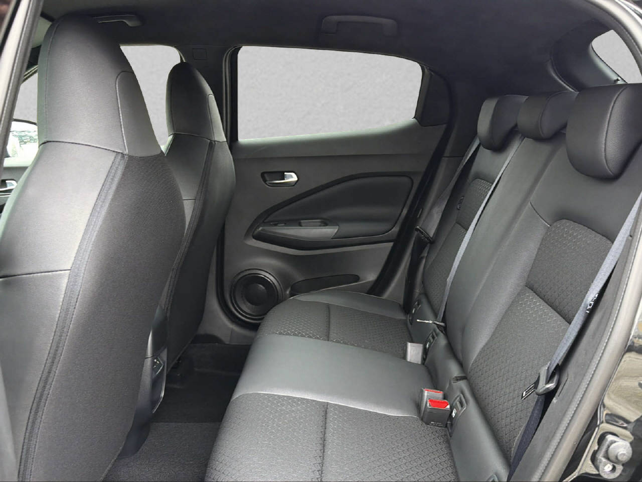 NISSAN Juke 1.6 Hybrid N-Connecta-image-6
