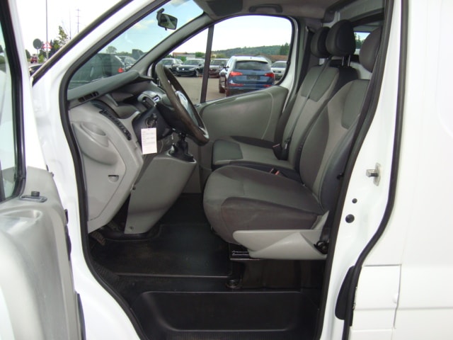RENAULT Trafic 2.0 dCi 115 2.9t L1H1-image-6