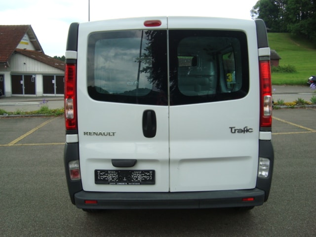 RENAULT Trafic 2.0 dCi 115 2.9t L1H1-image-3