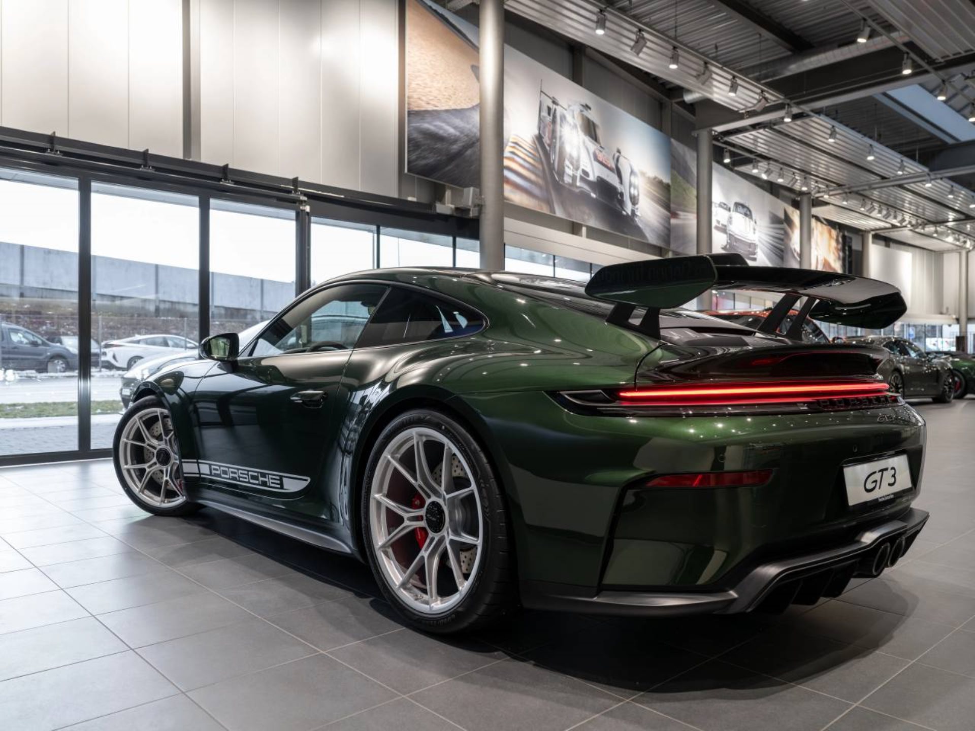 PORSCHE 911 GT3-image-6
