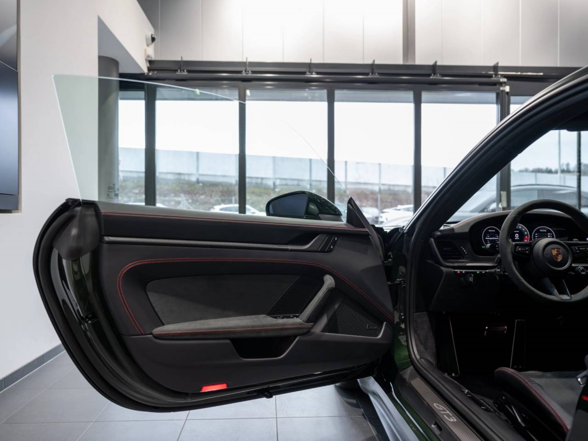 PORSCHE 911 GT3-image-19