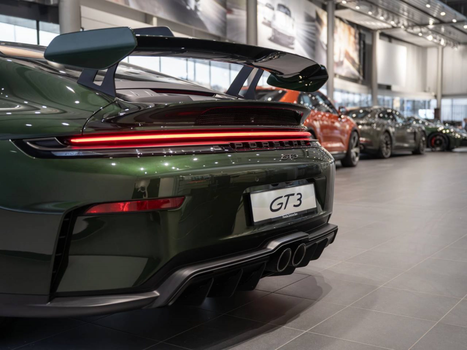 PORSCHE 911 GT3-image-7