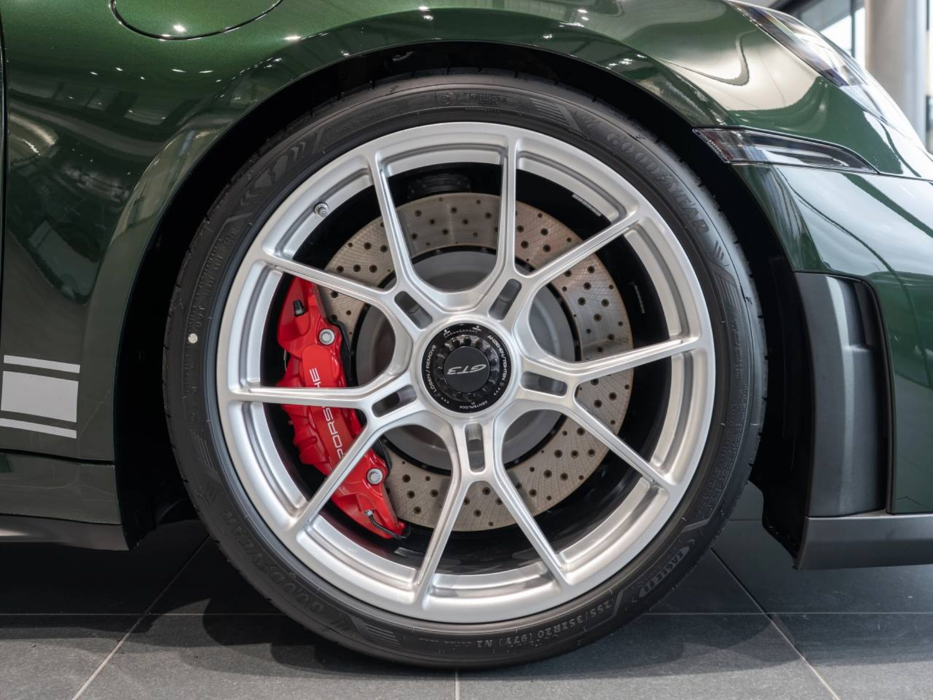 PORSCHE 911 GT3-image-30