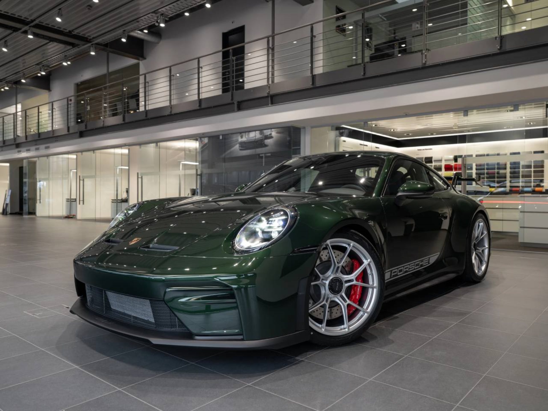 PORSCHE 911 GT3-image-8