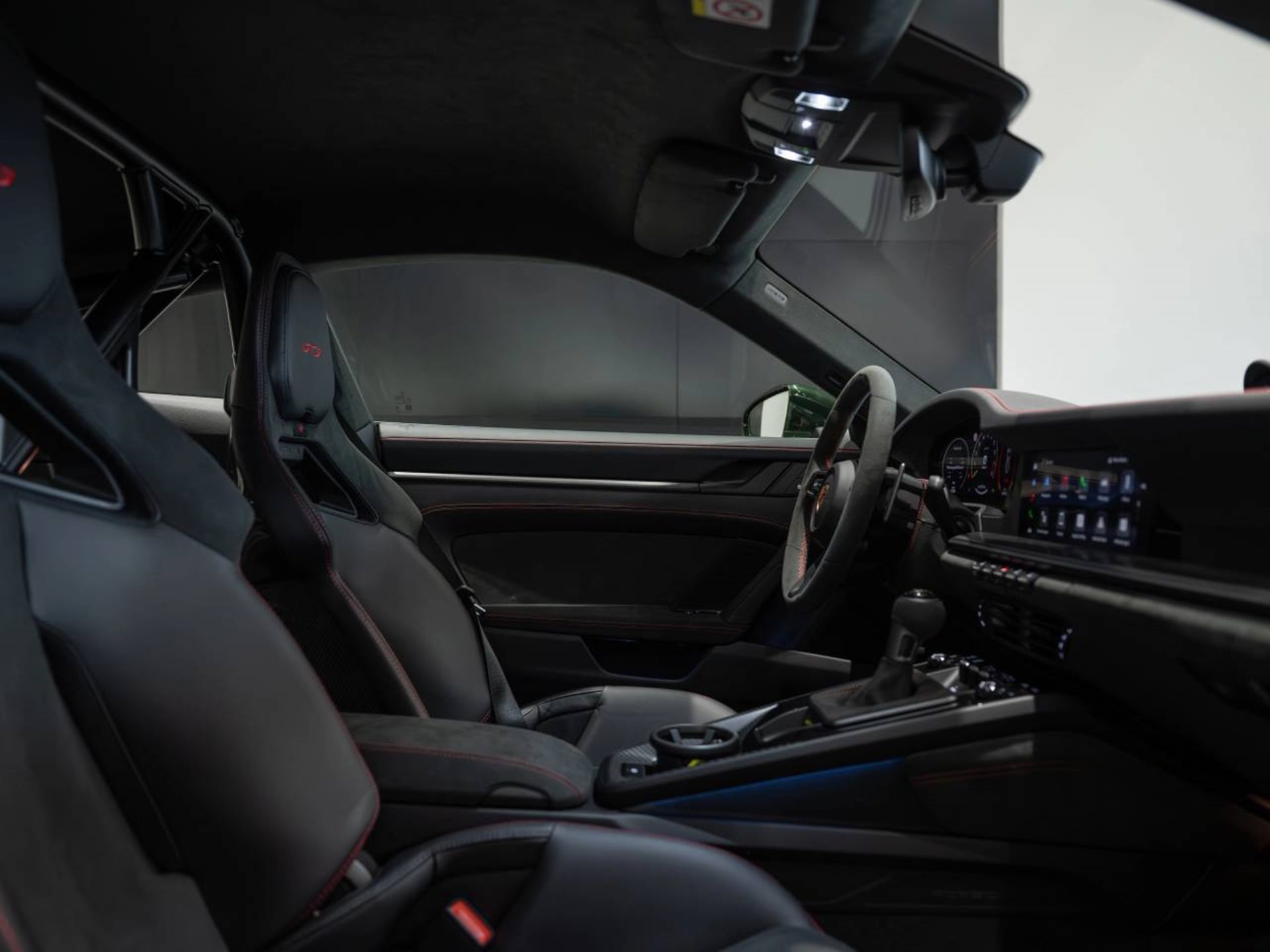 PORSCHE 911 GT3-image-16