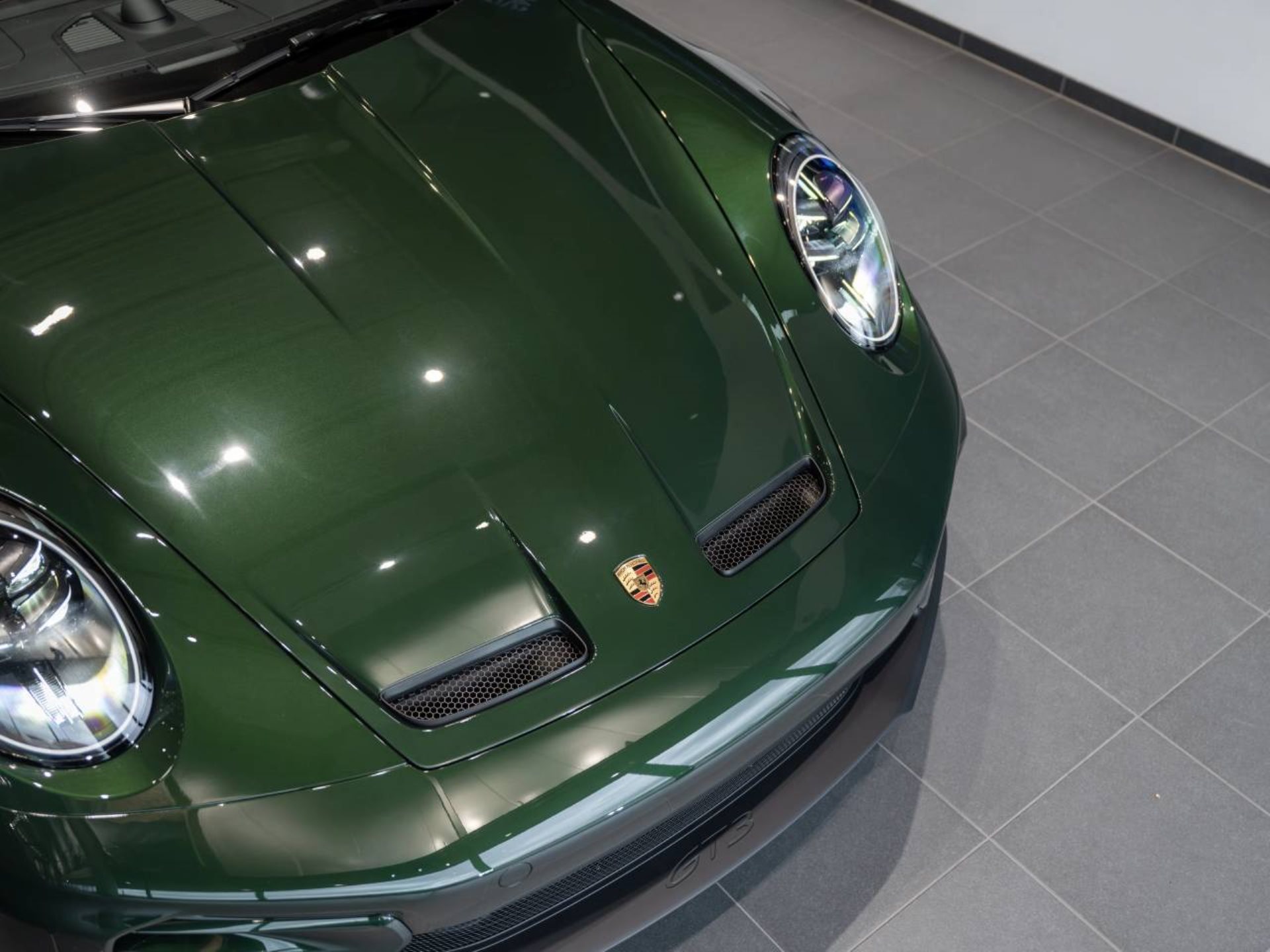 PORSCHE 911 GT3-image-23