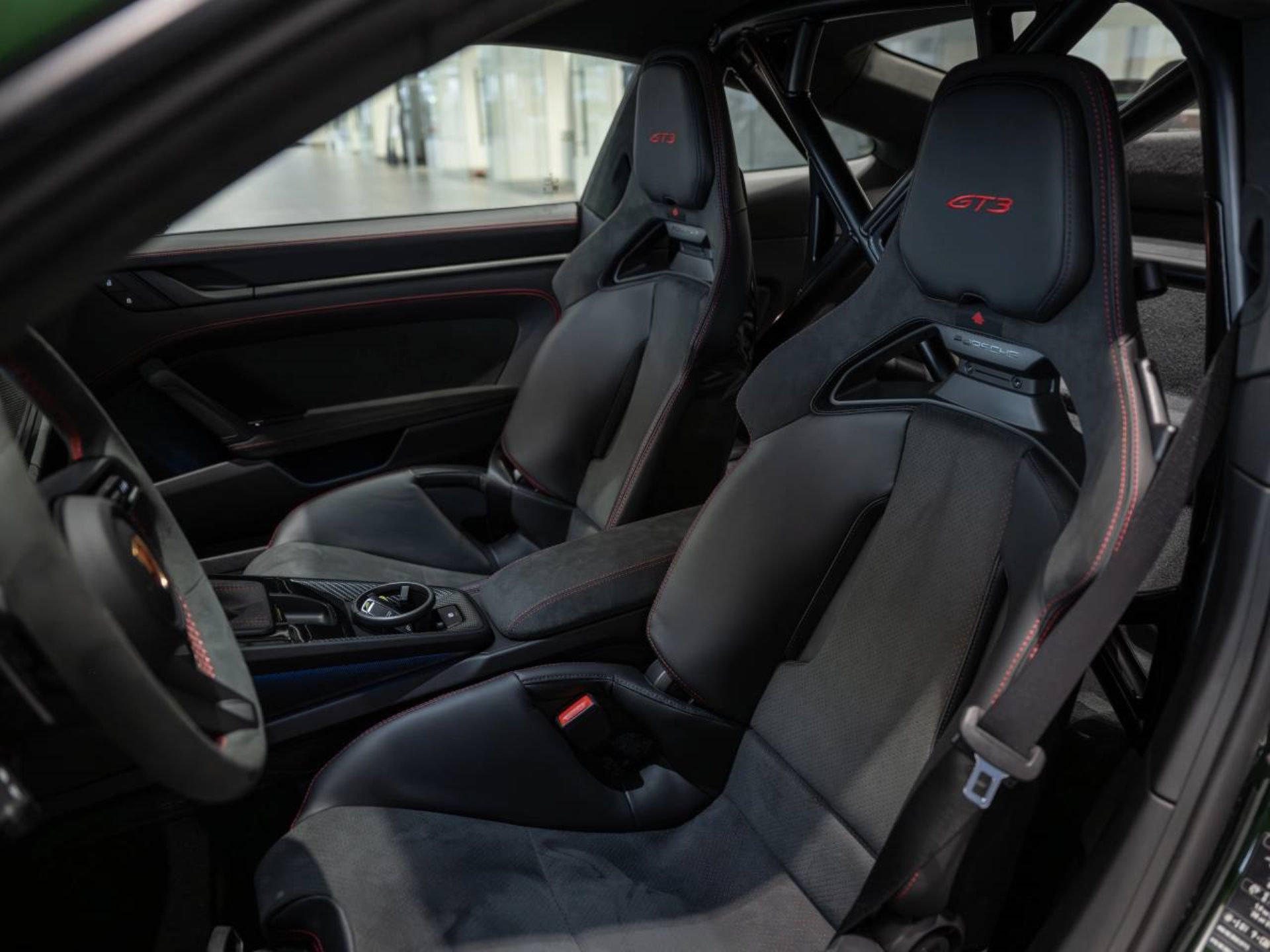 PORSCHE 911 GT3-image-4