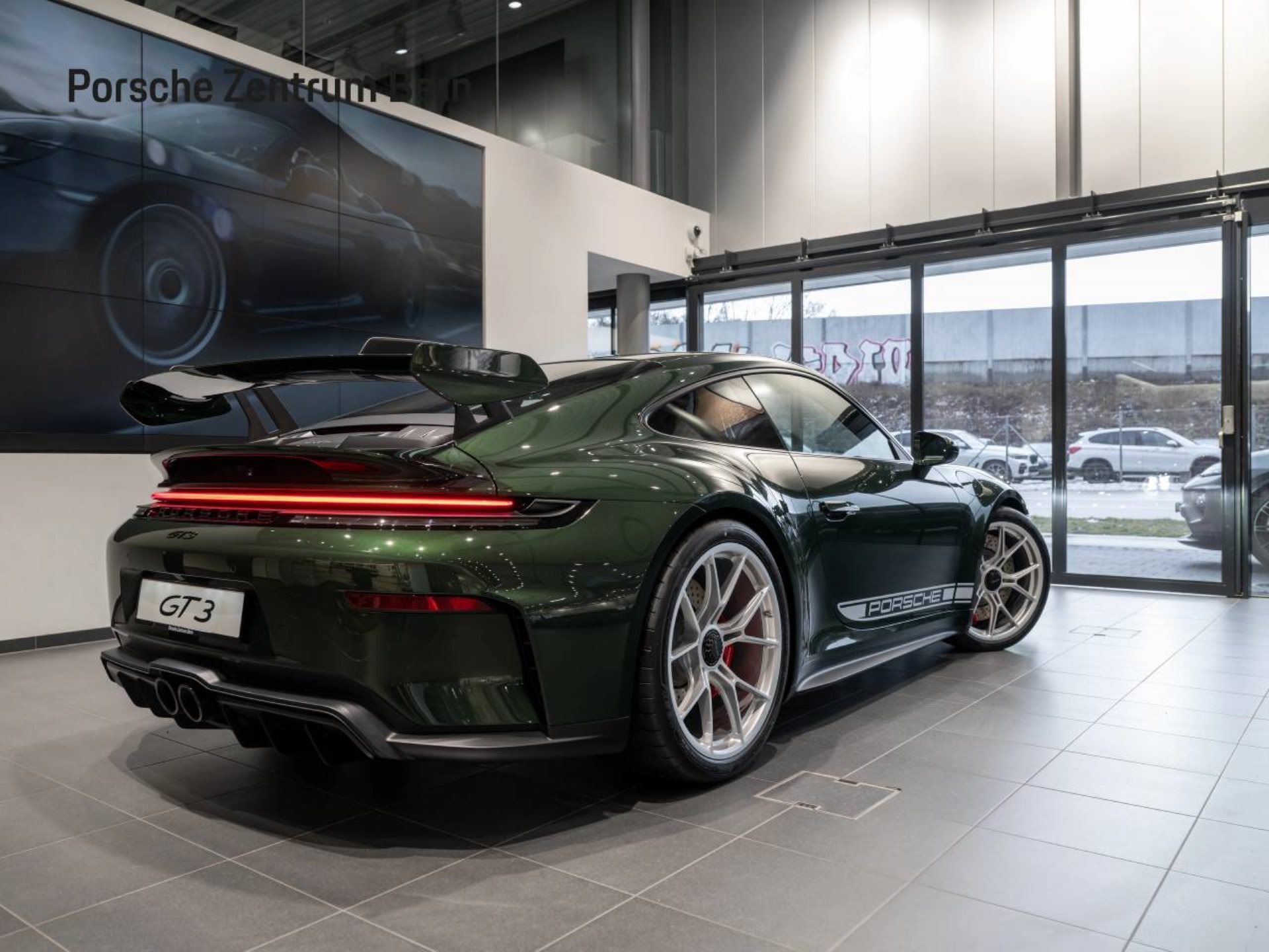 PORSCHE 911 GT3-image-2