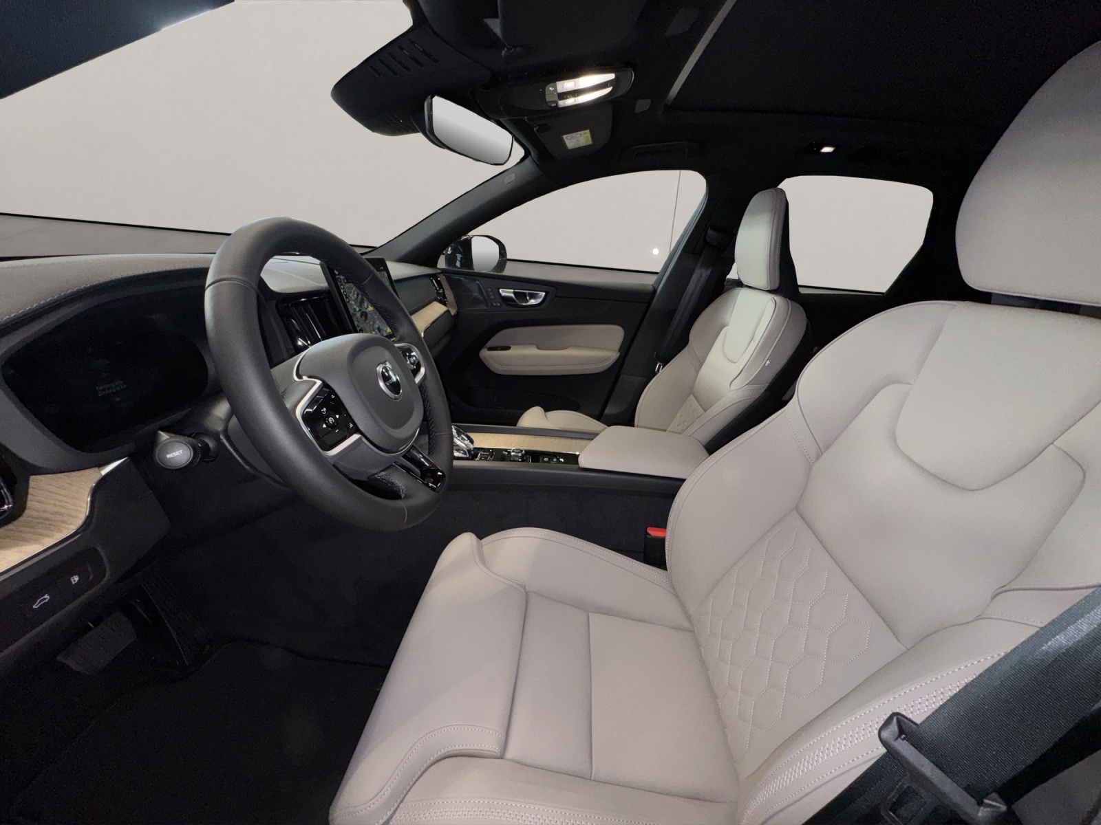 VOLVO XC60 2.0 T6 TE Ultra Dark eAWD-image-13