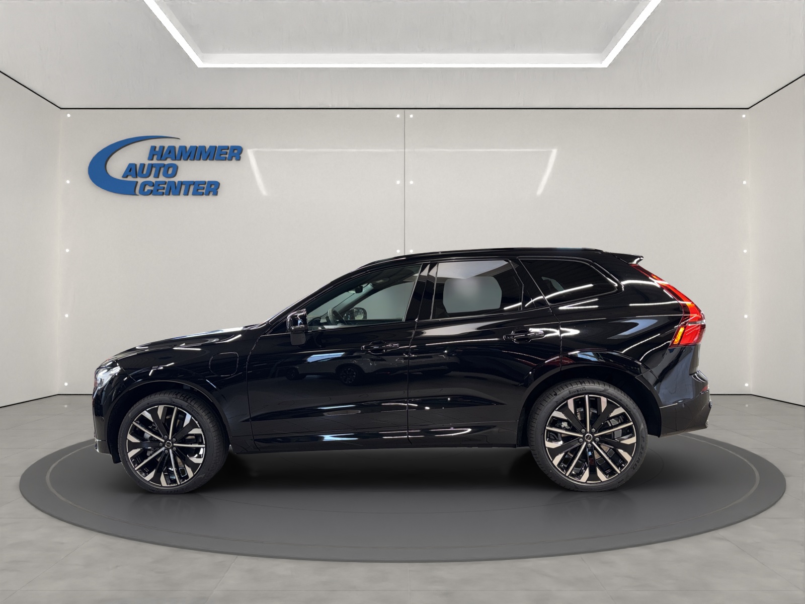VOLVO XC60 2.0 T6 TE Ultra Dark eAWD-image-1