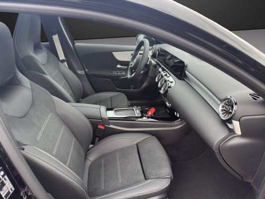 MERCEDES-BENZ A 180 Night Star 7G-DCT-image-9
