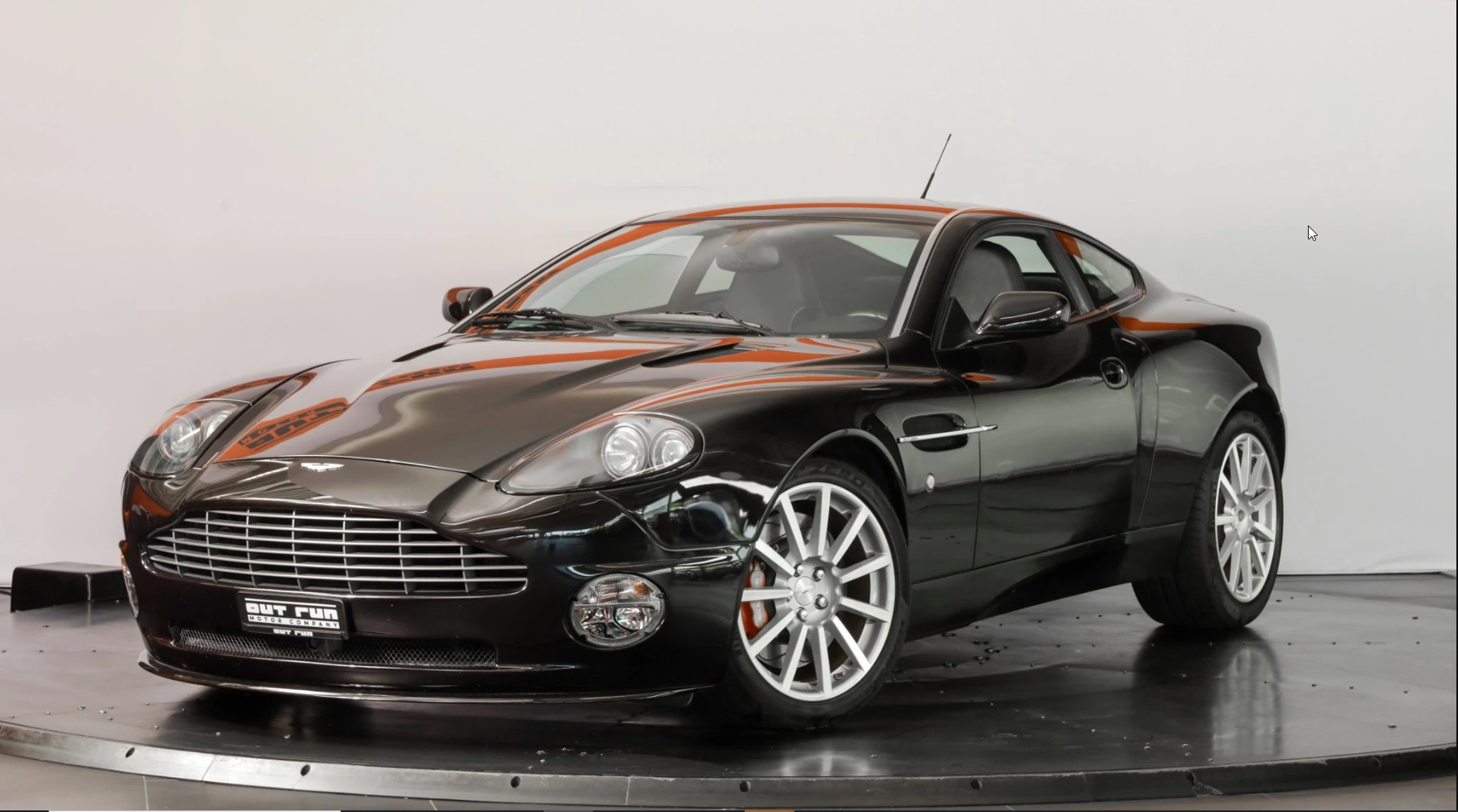 ASTON MARTIN Vanquish V12 S 5.9-48