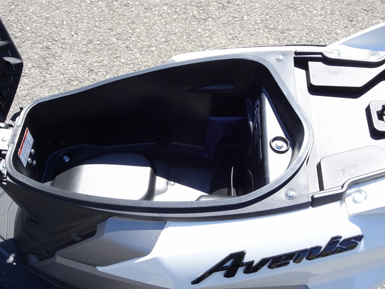 SUZUKI UN 125 Avenis-image-5